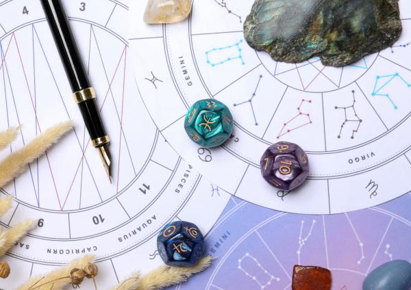 Astrologija, numerologija in djotiš za odnose | MATCHMe.si